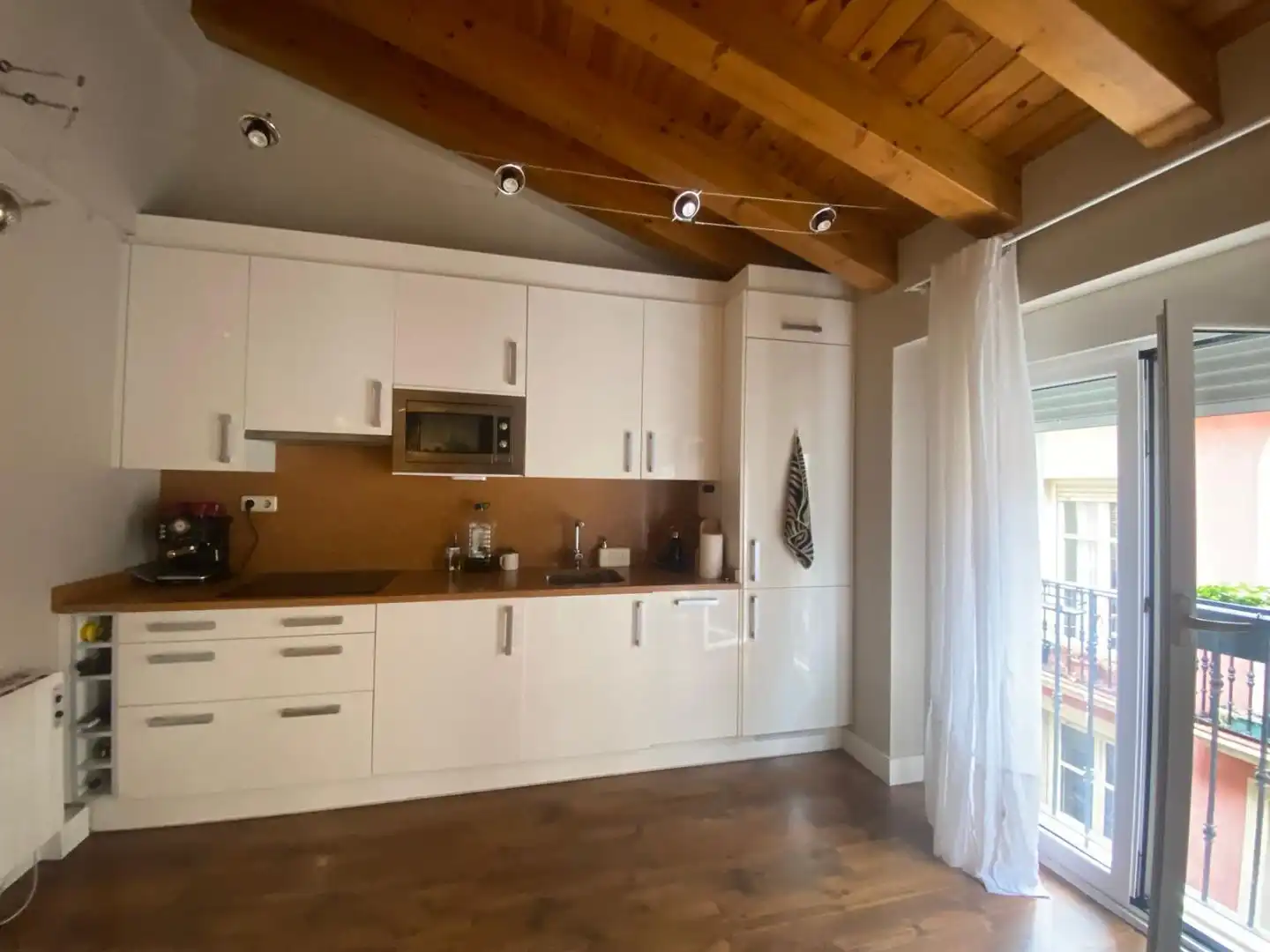 Flat for sale in Calle Lindachiquia, 5, Casco Antiguo Kitchen of Flat for sale in Pamplona / Iruña with Parquet flooring, Storage room and Furnished