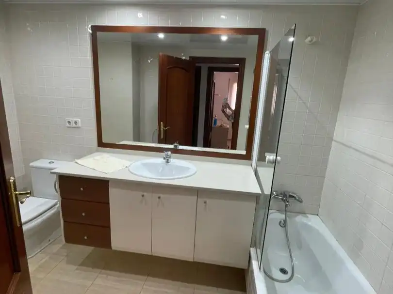 Baño de Ático de alquiler en Gelida con Aire acondicionado, Calefacción y Terraza