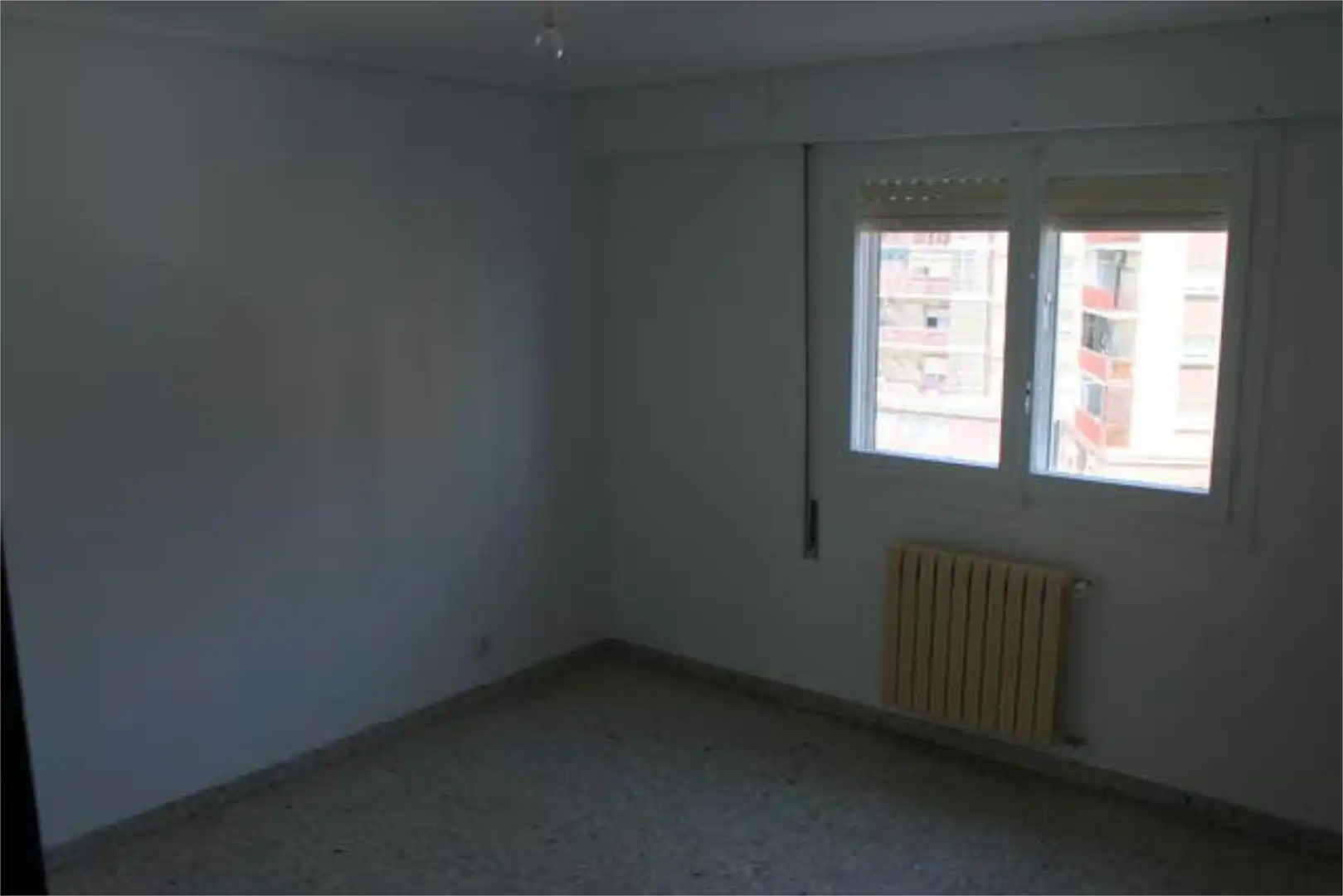 Habitación de Piso de alquiler en Zaragoza con Calefacción y Terraza