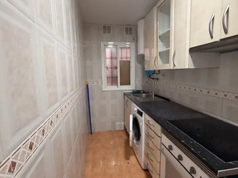 Küche von Wohnung zur Miete in  Madrid Capital