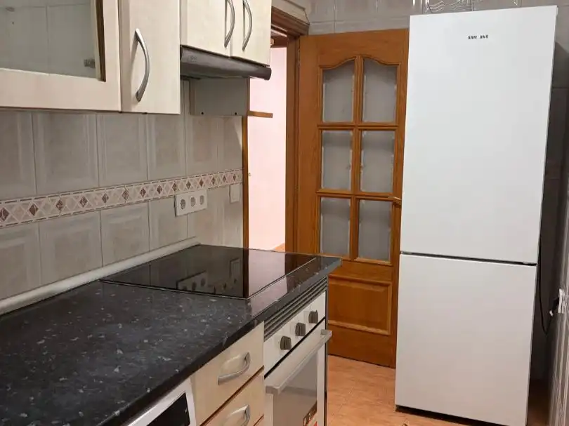 Küche von Wohnung zur Miete in  Madrid Capital