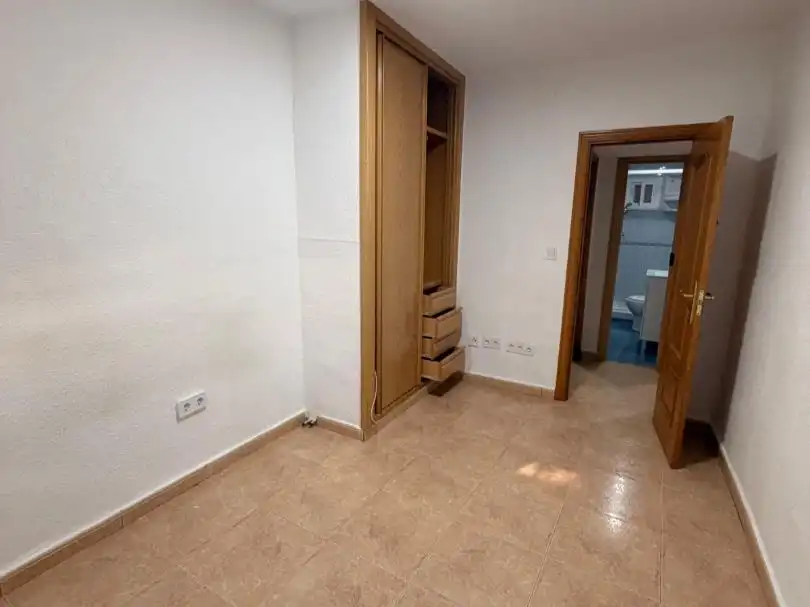 Schlafzimmer von Wohnung zur Miete in  Madrid Capital