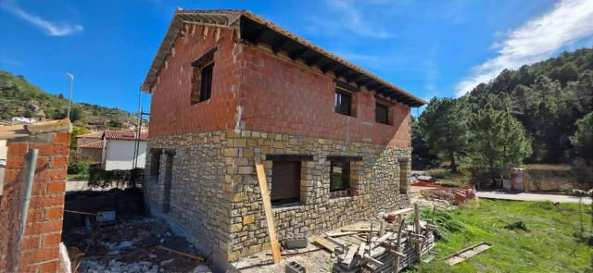Vista exterior de Piso en venta en Fuentes de Rubielos
