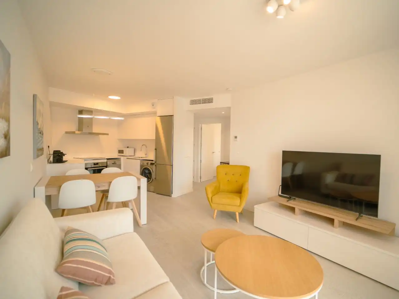 Flat for rent in Carrer d' Andalusia, 1, Playa Norte Living room of Flat for rent in Peñíscola / Peníscola with Air Conditioner, Heating and Private garden