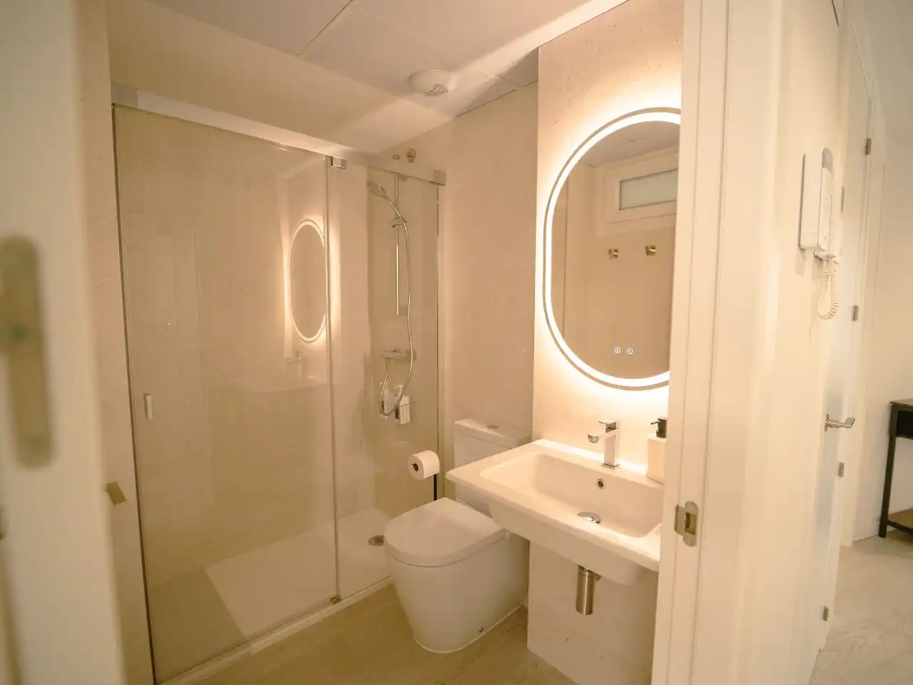 Flat for rent in Carrer d' Andalusia, 1, Playa Norte Bathroom of Flat for rent in Peñíscola / Peníscola with Air Conditioner, Heating and Private garden