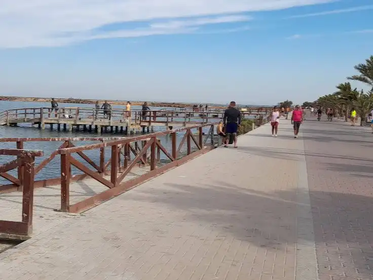 Vista exterior de Pis en venda en San Pedro del Pinatar amb Aire condicionat i Terrassa