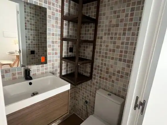 Wohnung zum Verkauf in Calle de Terminillo, 50, Barrio de Delicias Badezimmer von Wohnung zum Verkauf in Zaragoza mit Klimaanlage, Heizung und Privatgarten