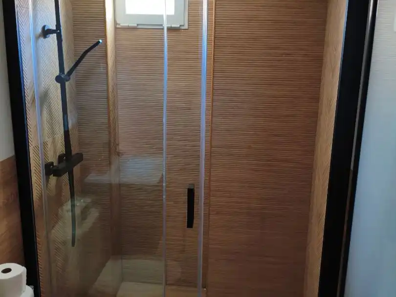 Estudio de alquiler en Avenida de Don Pablo Díez, 21, Valverde de la Virgen Baño de Estudio de alquiler en Valverde de la Virgen con Calefacción, Parquet y Amueblado