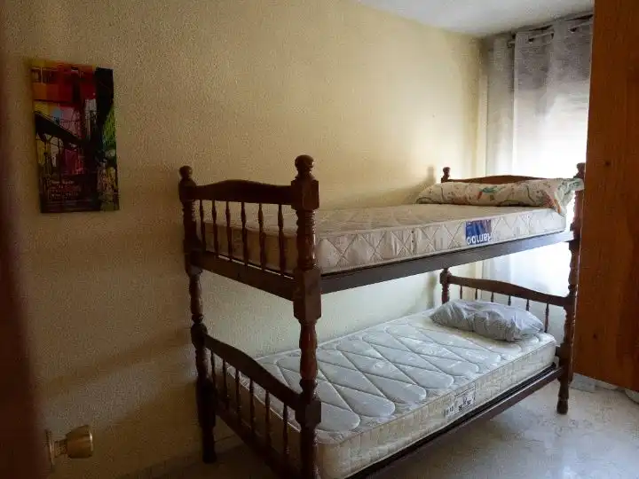 Flat for rent in Avenida de Barcelona, 24, Barrio de Zaidín Bedroom of Flat for rent in Granada with Air Conditioner, Heating and Furnished