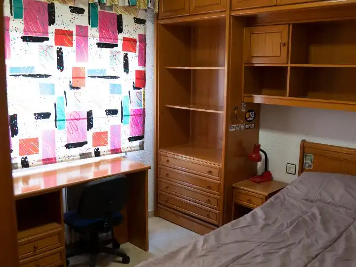 Flat for rent in Avenida de Barcelona, 24, Barrio de Zaidín Bedroom of Flat for rent in Granada with Air Conditioner, Heating and Furnished