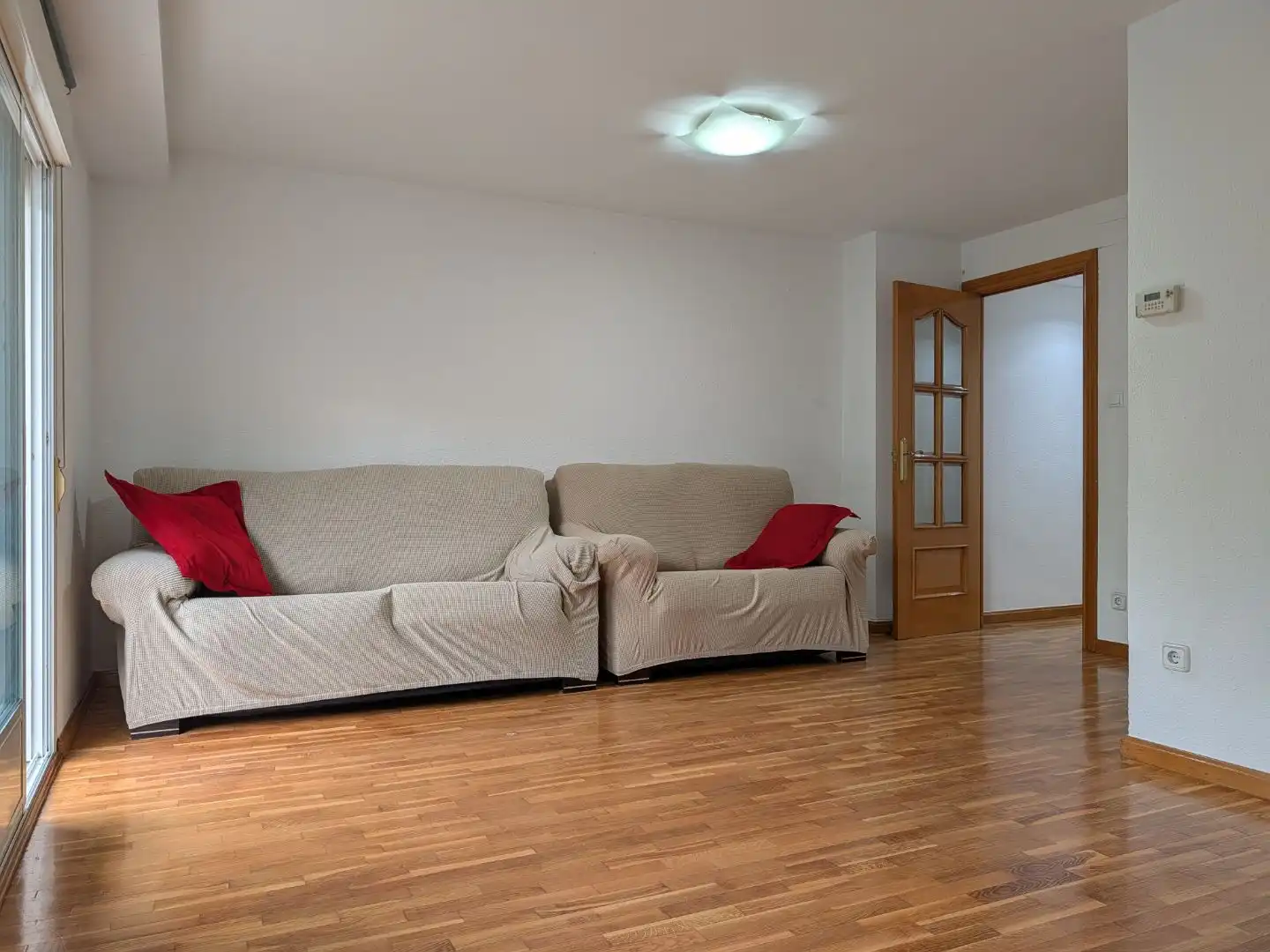 Sala de estar de Piso de alquiler en Zaragoza con Aire acondicionado, Calefacción y Parquet