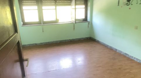 Foto 2 de Piso en venta en Calle Poeta Mánfer de la Llera, 6, Sama, Langreo