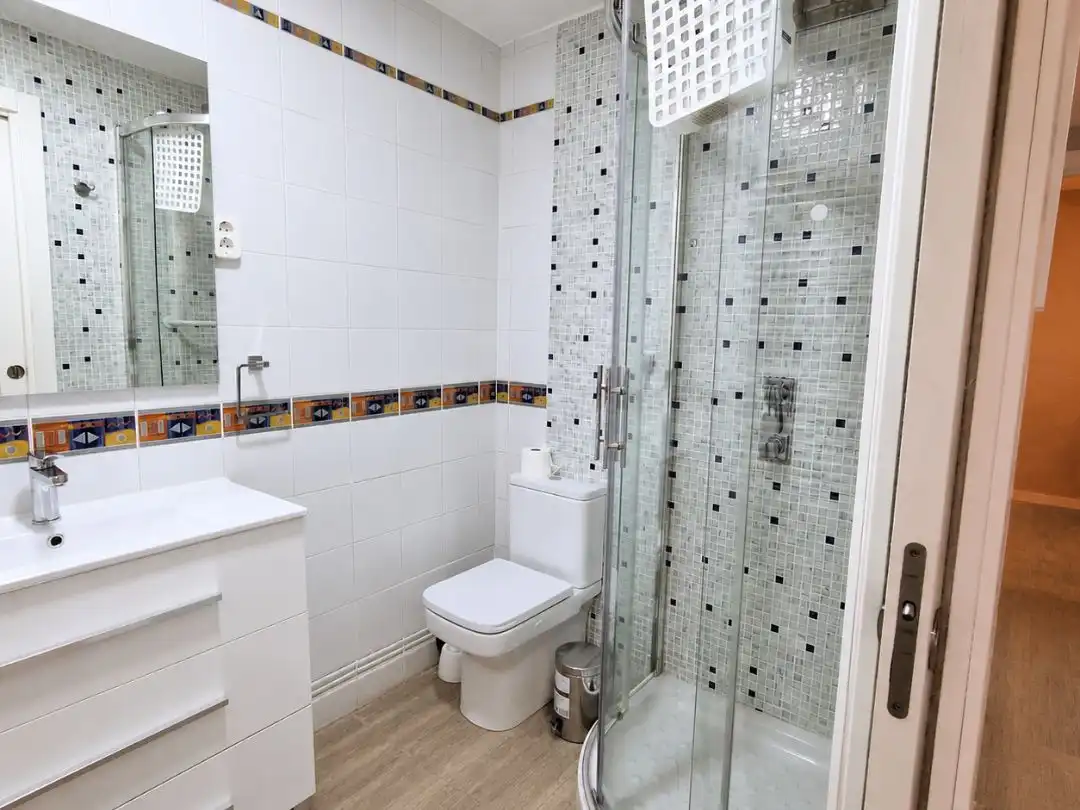Flat for sale in Paseo Pablo Iglesias, 8, Centro Bathroom of Flat for sale in Getafe