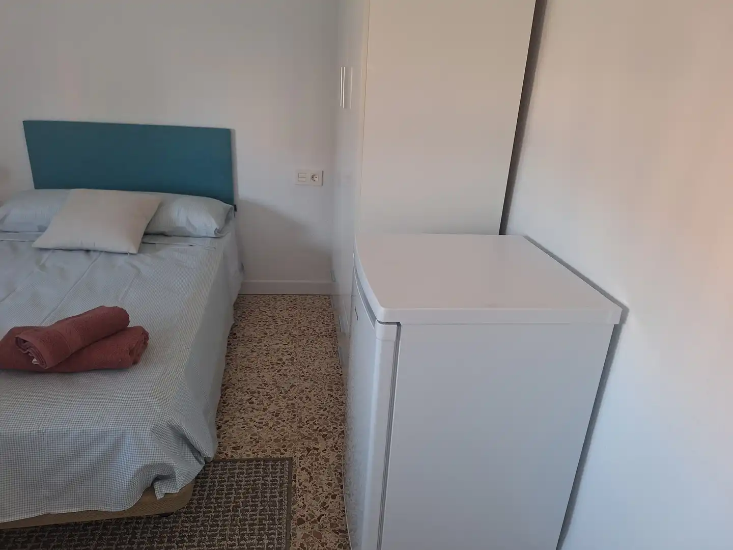 Piso de alquiler en Plaza Doctor Casimiro Bonmatí, 1, Ensanche Habitación de Piso de alquiler en Cartagena con Amueblado