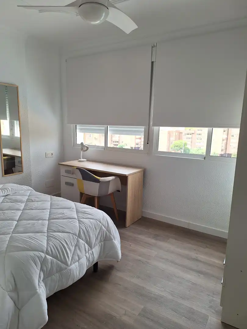 Piso de alquiler en Plaza Doctor Casimiro Bonmatí, 1, Ensanche Habitación de Piso de alquiler en Cartagena con Amueblado