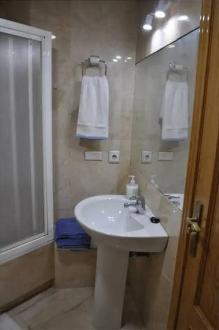 Piso de alquiler en Villaviciosa - Amandi Baño de Piso de alquiler en Villaviciosa con Calefacción y Amueblado