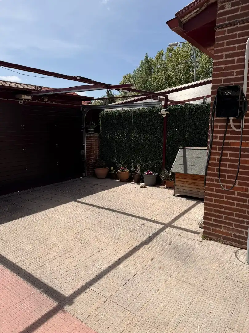 Casa o xalet en venda a Calle Isla Redonda, 66, Parque de la Coruña - Las Suertes Terrassa de Casa o xalet en venda en Collado Villalba amb Aire condicionat, Calefacció i Jardí privat
