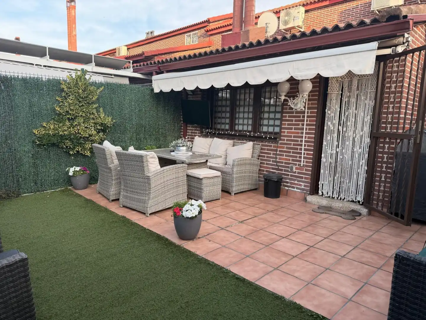 Casa o xalet en venda a Calle Isla Redonda, 66, Parque de la Coruña - Las Suertes Terrassa de Casa o xalet en venda en Collado Villalba amb Aire condicionat, Calefacció i Jardí privat