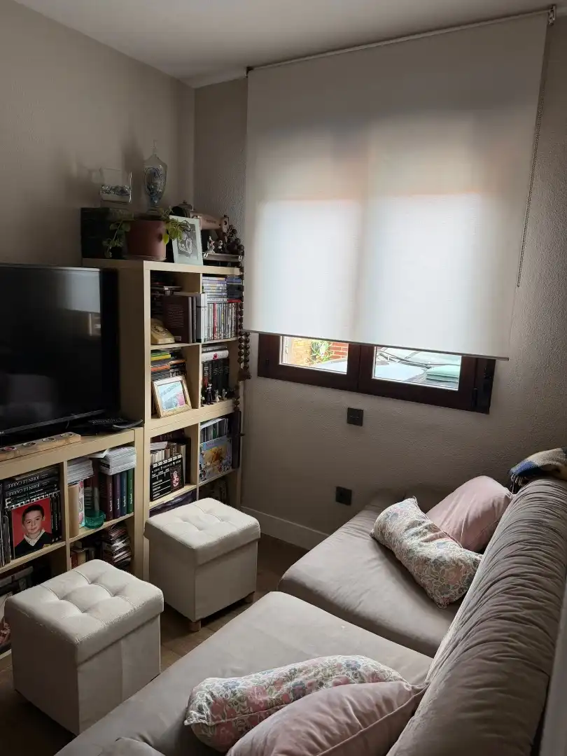 Casa o xalet en venda a Calle Isla Redonda, 66, Parque de la Coruña - Las Suertes Sala d'estar de Casa o xalet en venda en Collado Villalba amb Aire condicionat, Calefacció i Jardí privat