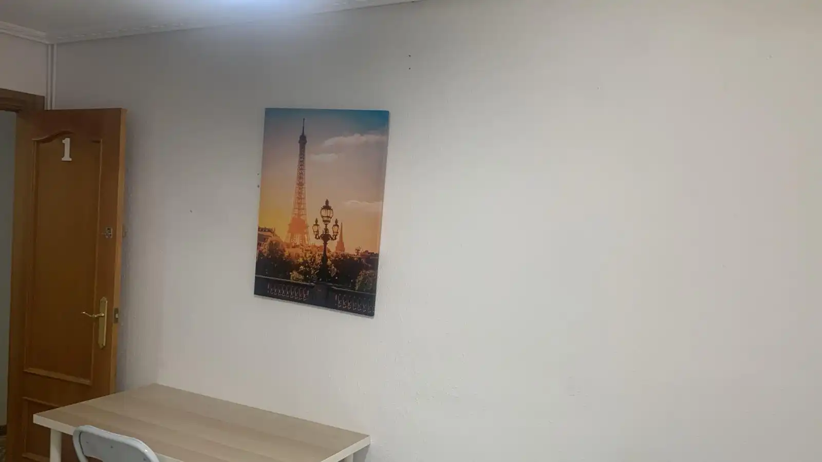 Zimmer in Carrer Reina Maria Cristina, 30, Avenida de Abril - 9 de Octubre