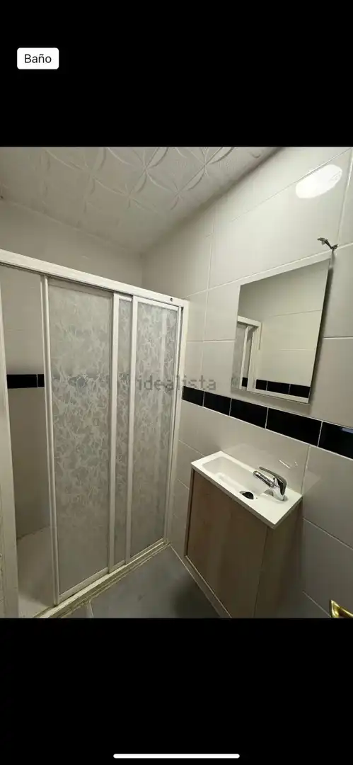Zimmer in Carrer Reina Maria Cristina, 30, Avenida de Abril - 9 de Octubre