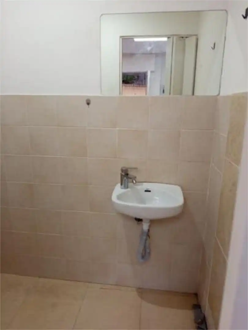 Local de alquiler en Alegría de la Huerta- Jardín de Málaga Baño de Local de alquiler en Málaga