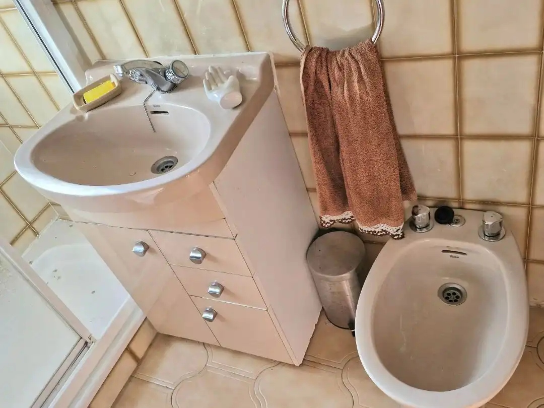 Flat for sale in Calle de Calahorra, 30, Ambroz Bathroom of Flat for sale in Madrid Capital with Terrace