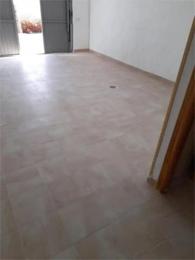 Casa adosada en venda a Renfe - Bulevar 1ª y 2ª Fase Casa adosada en venda en Jaén amb Jardí privat, Piscina i Moblat