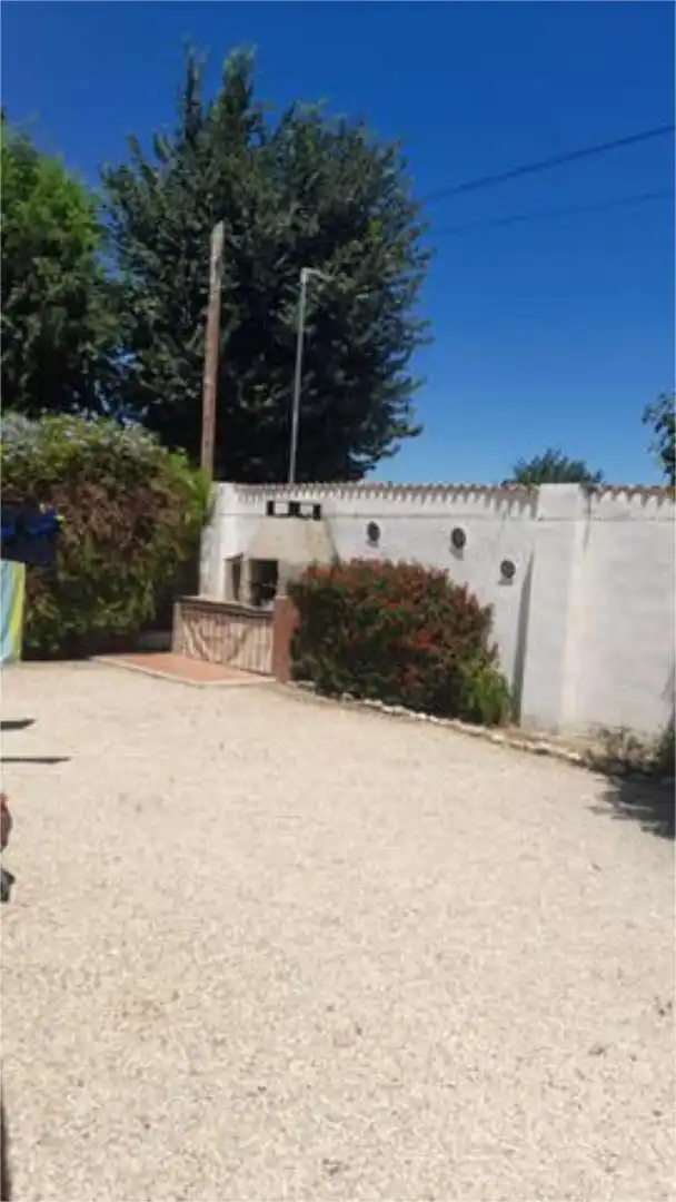 Casa adosada en venda a Renfe - Bulevar 1ª y 2ª Fase Jardí de Casa adosada en venda en Jaén amb Jardí privat, Piscina i Moblat