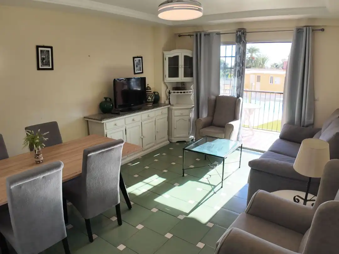 Apartament de lloguer a Avenida Antonio Machado, 62, Solymar Sala d'estar de Apartament de lloguer en Benalmádena amb Aire condicionat, Terrassa i Piscina