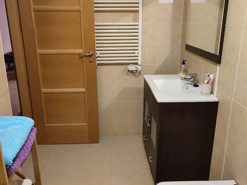 Pis en venda a Calle Barranco de Valcaliente, 43, Casarrubios del Monte pueblo Bany de Pis en venda en Casarrubios del Monte amb Aire condicionat i Piscina