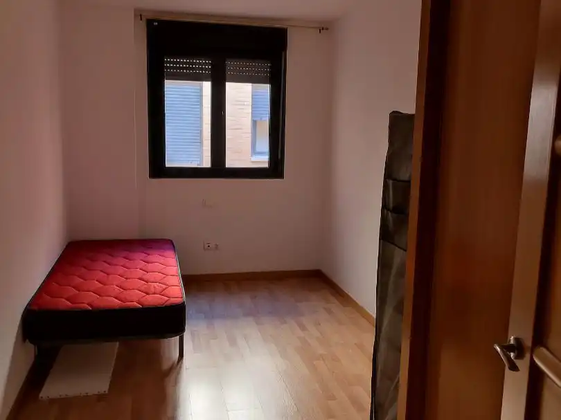 Pis en venda a Calle Barranco de Valcaliente, 43, Casarrubios del Monte pueblo Dormitori de Pis en venda en Casarrubios del Monte amb Aire condicionat i Piscina