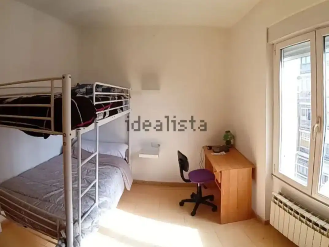 Habitació a Avenida Fernández Ladreda, 62, San Claudio - La Chantría Dormitori de Pis per a compartir en León Capital amb Calefacció, Terrassa i Moblat