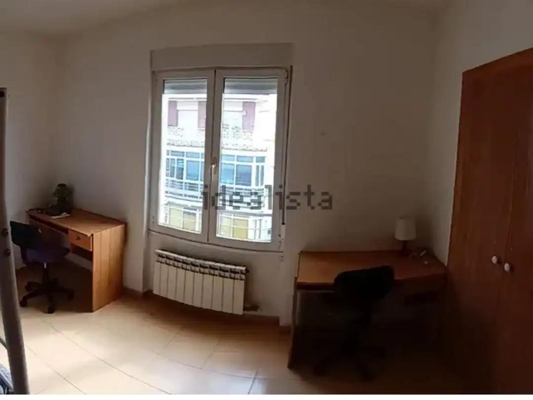 Habitació a Avenida Fernández Ladreda, 62, San Claudio - La Chantría Dormitori de Pis per a compartir en León Capital amb Calefacció, Terrassa i Moblat