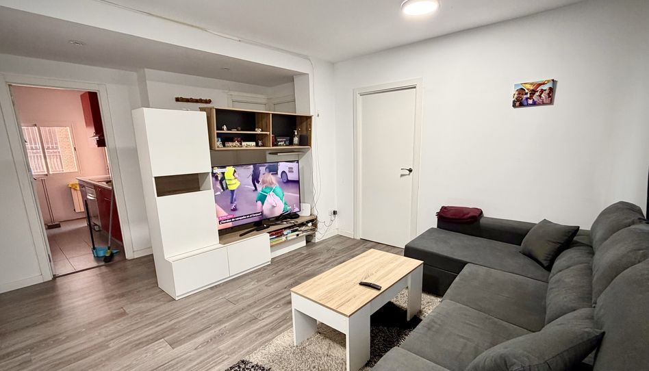 Room in Calle de la Villa de Churriana, 16, Canillas, Madrid Capital - image 1 Photo 1 of Room in Calle de la Villa de Churriana, 16, Canillas, Madrid Capital