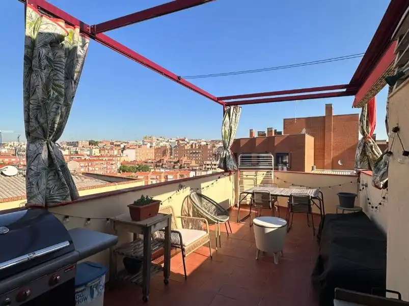 Habitación en Calle de Daniel Osorio, 1, Los Cármenes Terraza de Piso para compartir en Madrid con Aire acondicionado, Calefacción y Terraza