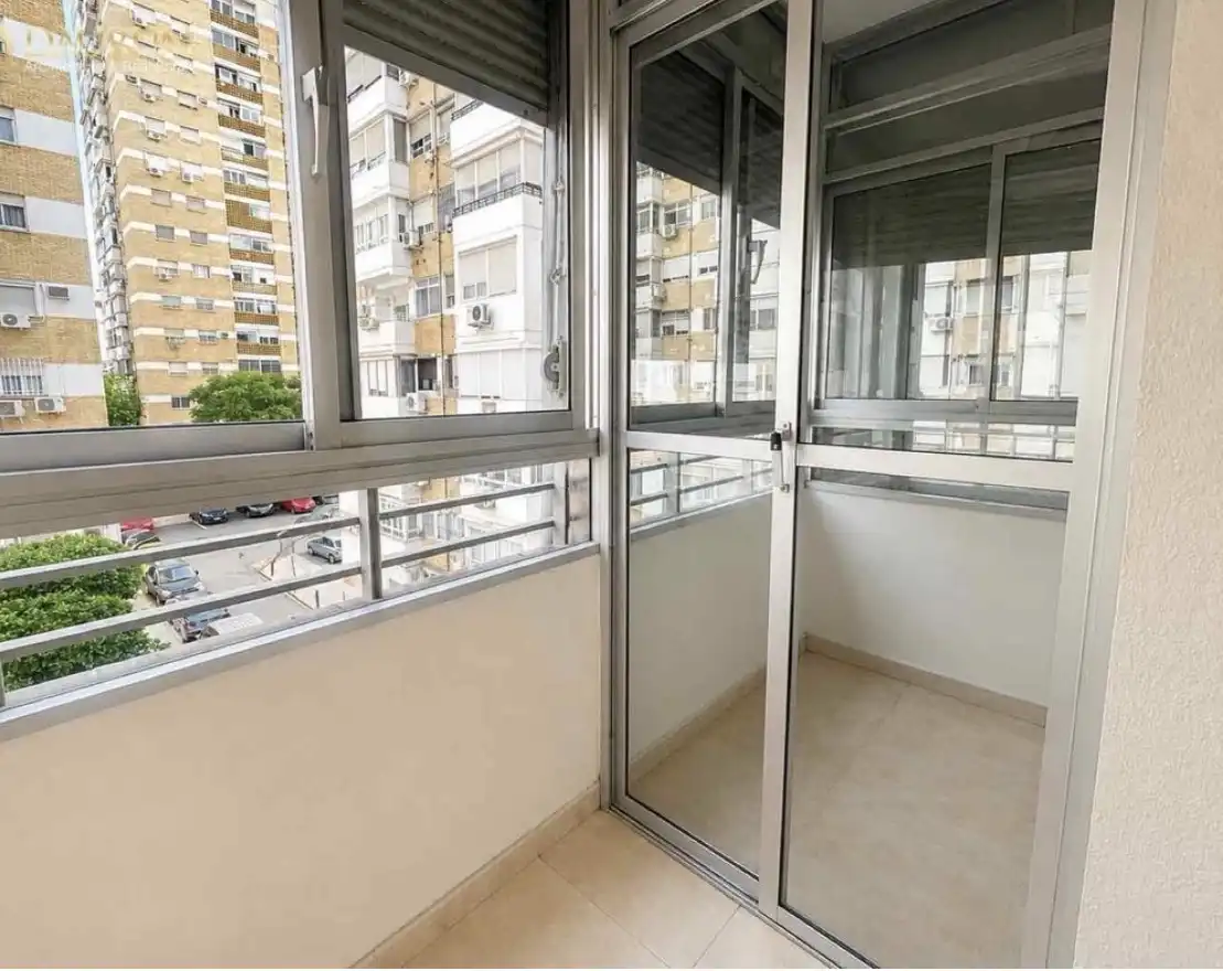 Balcony of Flat for sale in Sevilla  with Air Conditioner, Terrace and Balcony