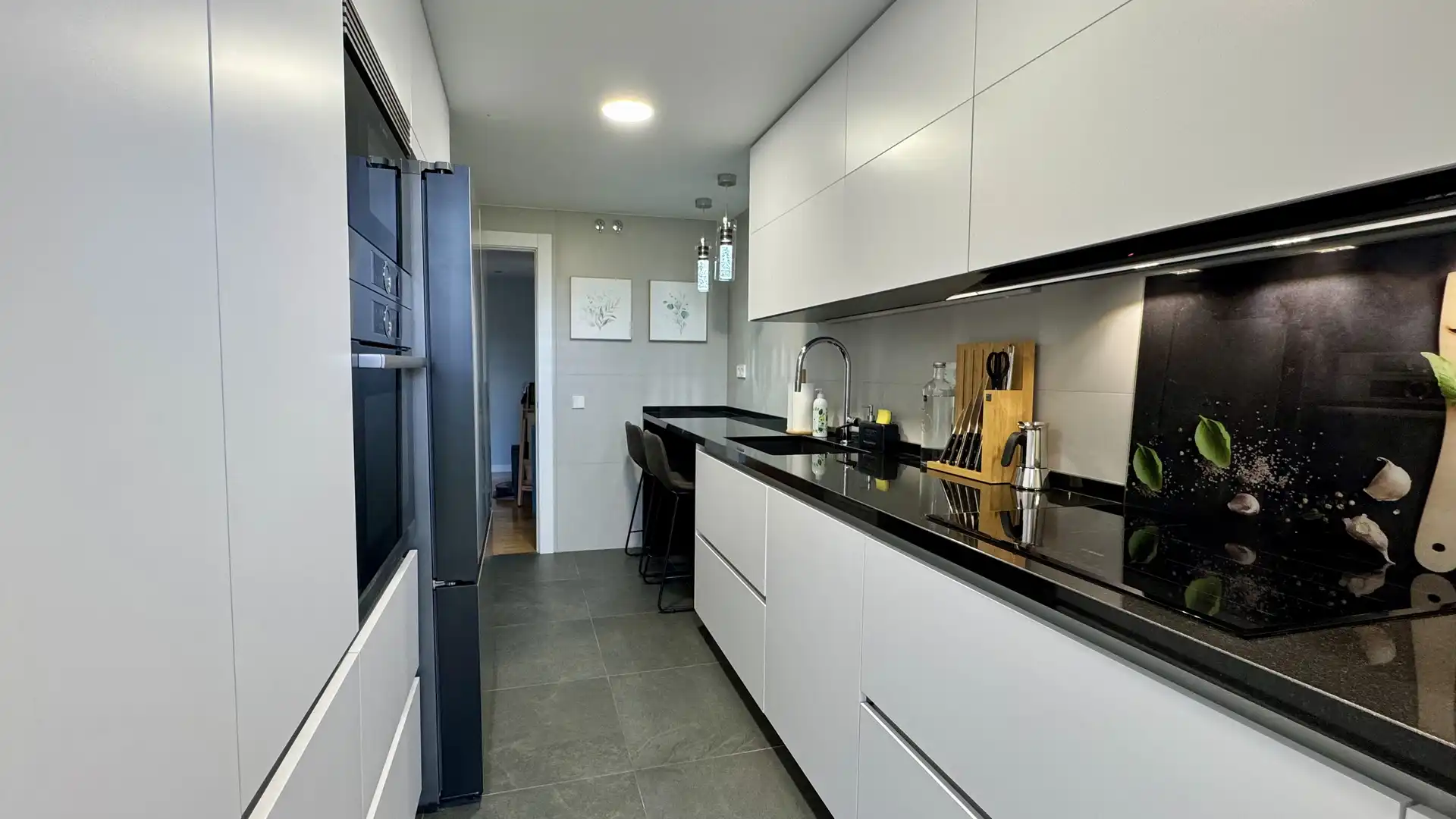 Flat for sale in Calle Isaac Peral, 1, Sector B Kitchen of Flat for sale in Boadilla del Monte with Air Conditioner, Terrace and Swimming Pool