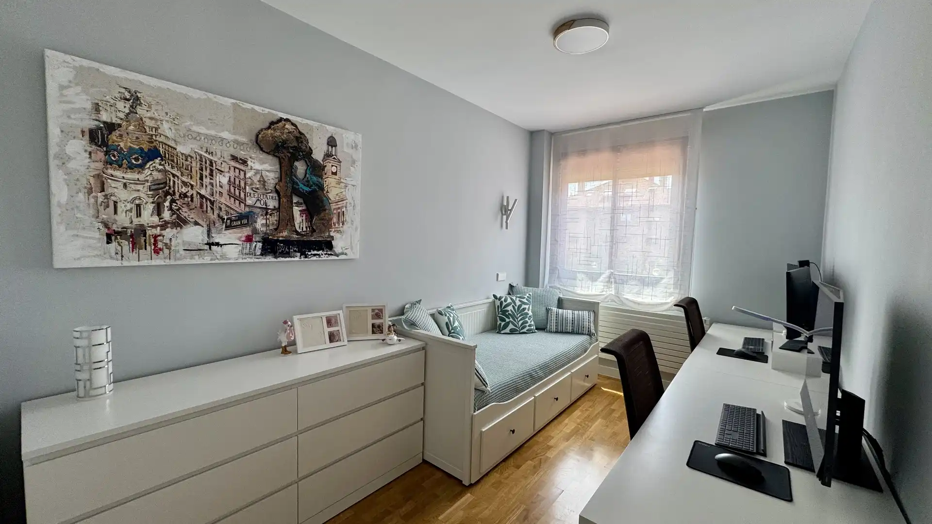Flat for sale in Calle Isaac Peral, 1, Sector B Bedroom of Flat for sale in Boadilla del Monte with Air Conditioner, Terrace and Swimming Pool