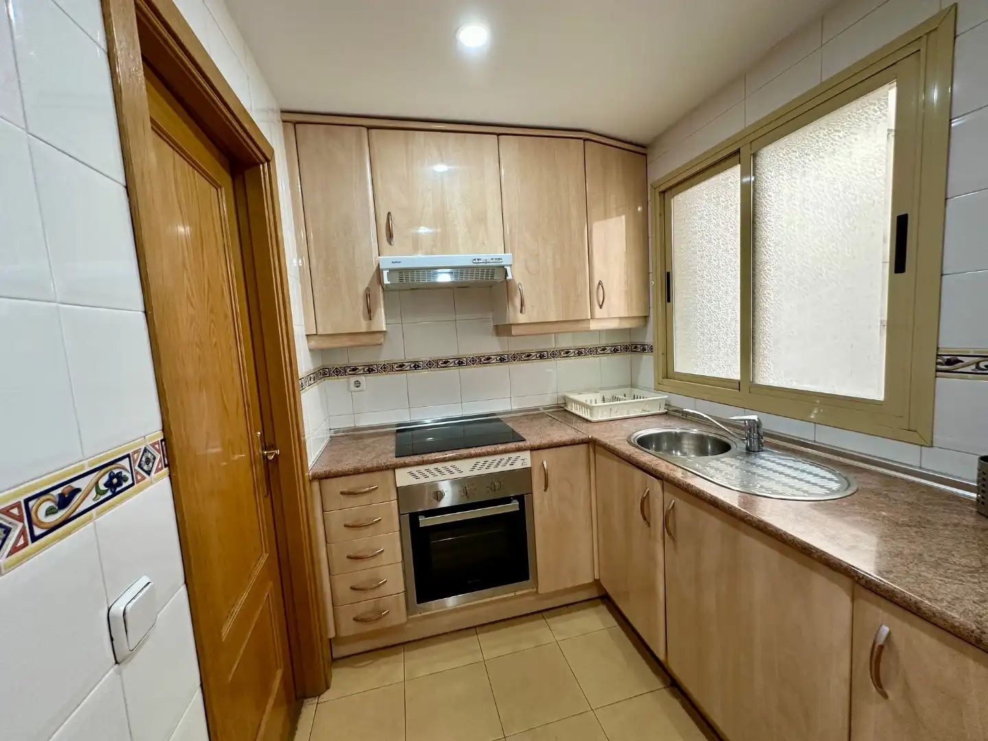 Cocina de Piso en venta en  Madrid Capital con Terraza y Balcón