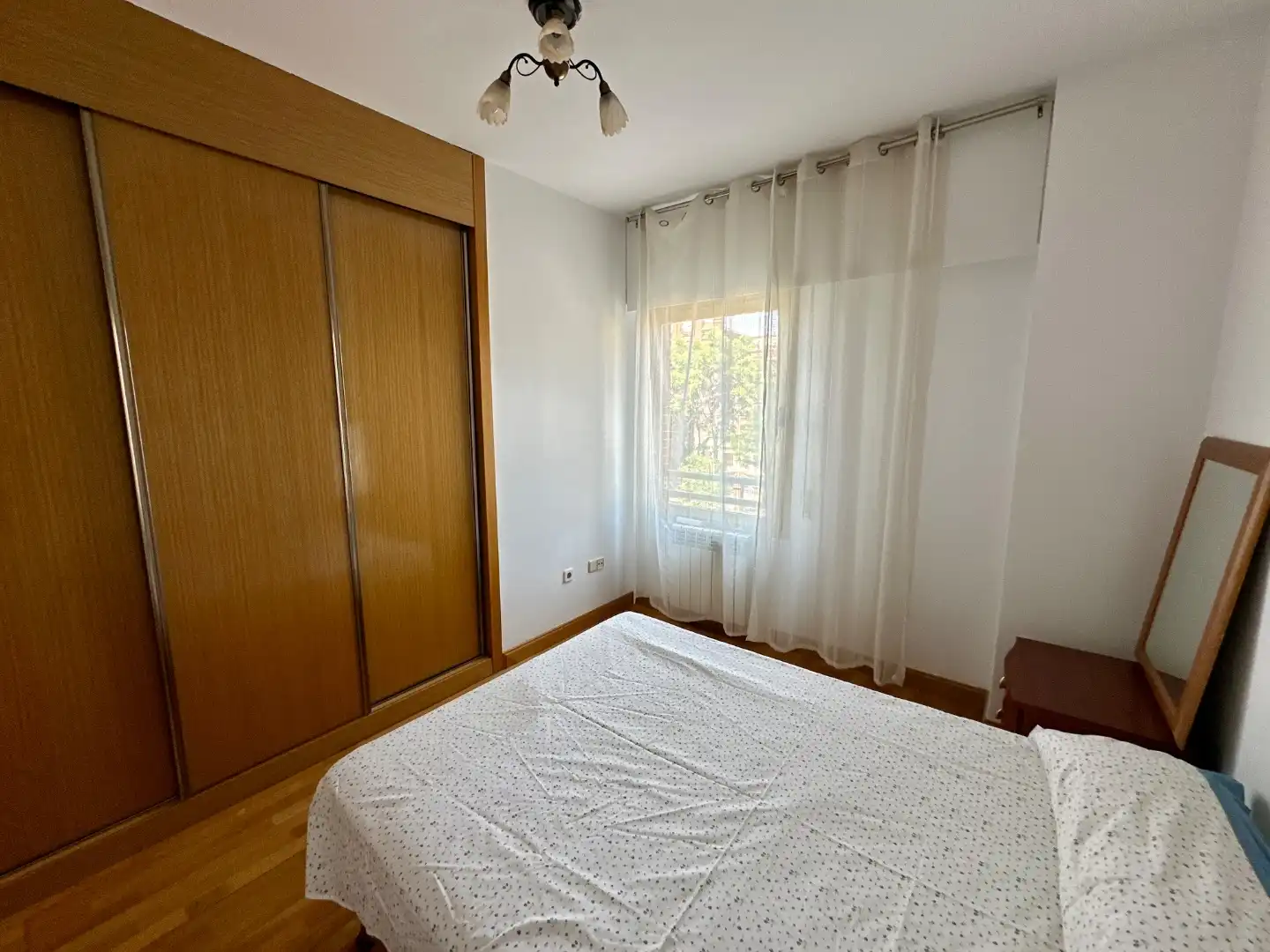 Habitación de Piso en venta en  Madrid Capital con Terraza y Balcón