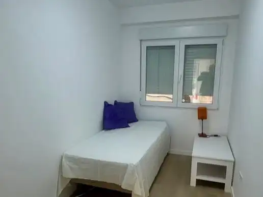 Flat for rent in Carrer del Pintor Maella, 11, La Creu del Grau Bedroom of Flat for rent in Valencia with Air Conditioner, Furnished and Balcony