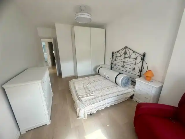 Flat for rent in Carrer del Pintor Maella, 11, La Creu del Grau Bedroom of Flat for rent in Valencia with Air Conditioner, Furnished and Balcony