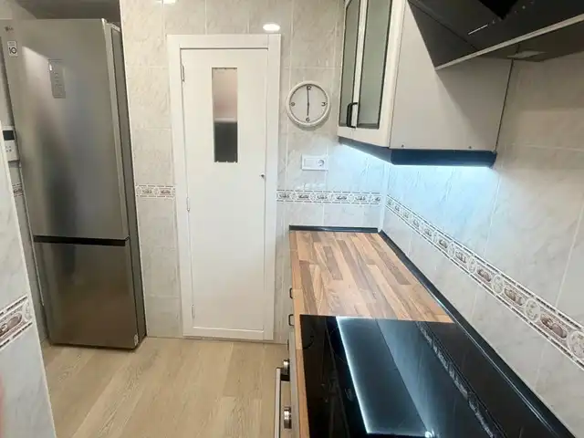Flat for rent in Carrer del Pintor Maella, 11, La Creu del Grau Kitchen of Flat for rent in Valencia with Air Conditioner, Furnished and Balcony