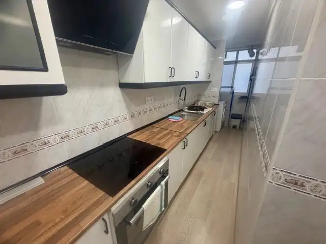 Flat for rent in Carrer del Pintor Maella, 11, La Creu del Grau Kitchen of Flat for rent in Valencia with Air Conditioner, Furnished and Balcony
