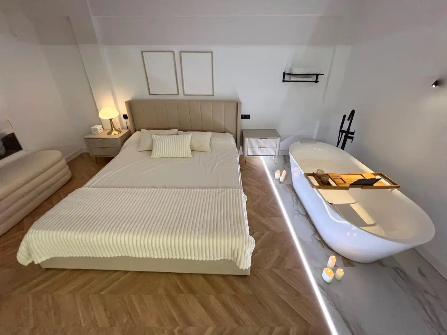 Bedroom of Flat for sale in Baza  with Air Conditioner, Heating and Parquet flooring