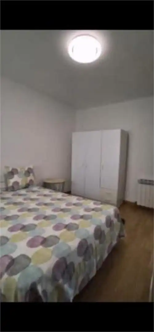 Piso en venta en Rabé de las Calzadas Habitación de Piso en venta en Rabé de las Calzadas con Terraza, Trastero y Amueblado