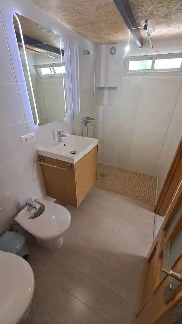 Baño de Estudio de alquiler en San Cristóbal de la Laguna con Parquet, Amueblado y Lavadora