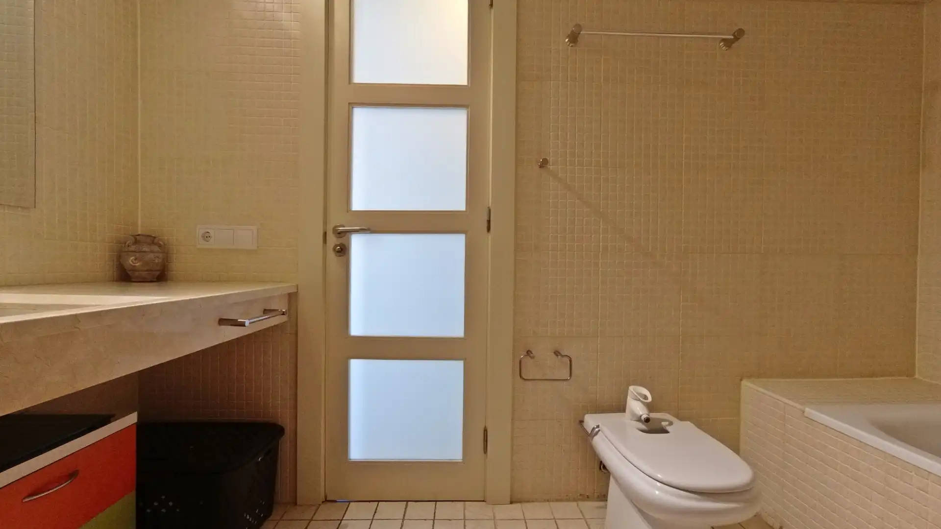 Piso en venta en Calle la Hondura, 15, Puerto de Santiago Baño de Piso en venta en Santiago del Teide con Aire acondicionado, Terraza y Piscina