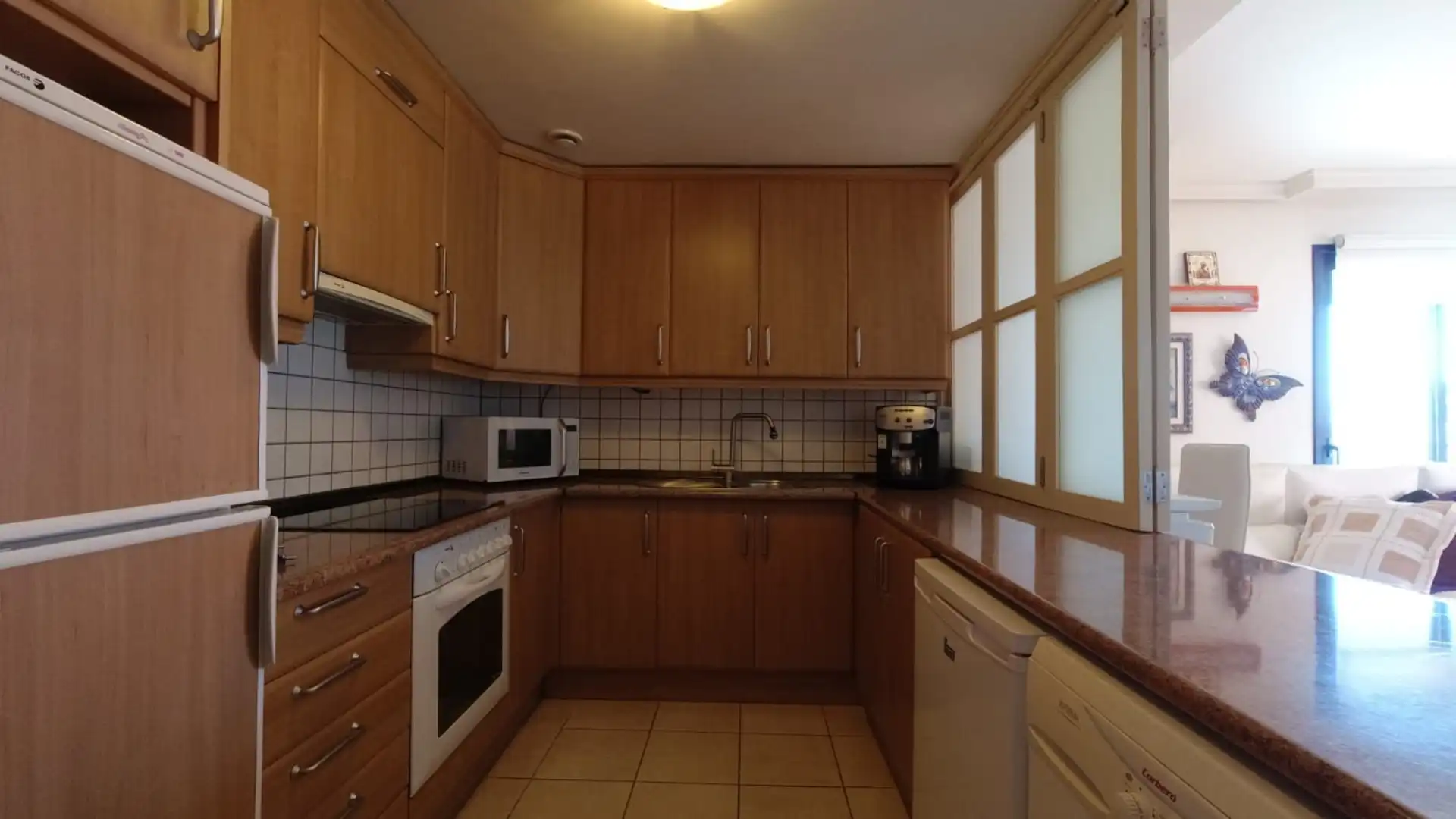 Piso en venta en Calle la Hondura, 15, Puerto de Santiago Cocina de Piso en venta en Santiago del Teide con Aire acondicionado, Terraza y Piscina